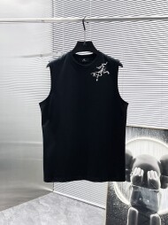아크테릭스 ARC TERYX 로고 패션 트렌드 나시 반팔 티