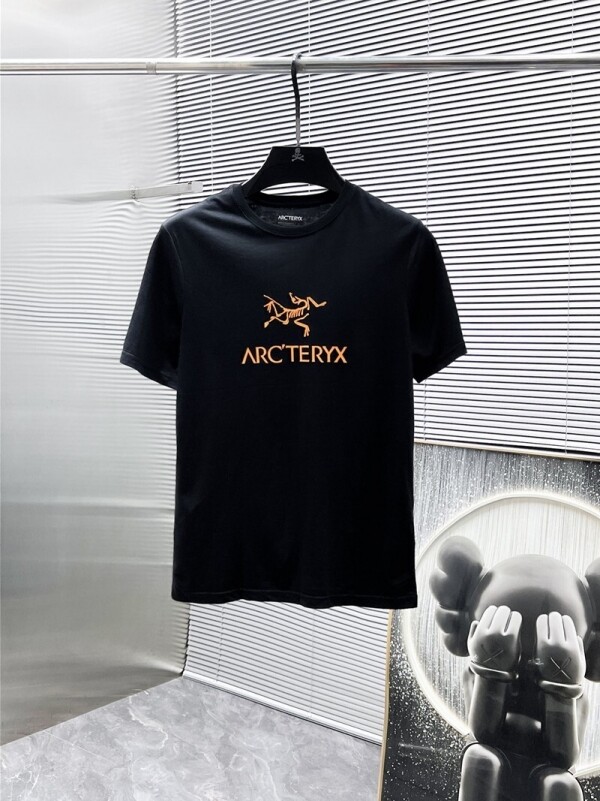 위핑,아크테릭스 ARC TERYX 로고 클래식 심플 캐주얼 반팔 티