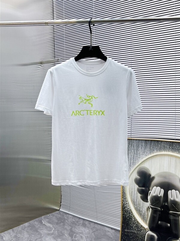 위핑,아크테릭스 ARC TERYX 로고 클래식 심플 캐주얼 반팔 티