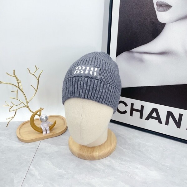 위핑,미우미우 MIU MIU 패션 레터링 로고 비니