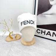 펜디 FENDI 심플 자수 로고 비니