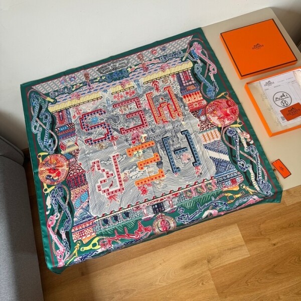 위핑,에르메스 Hermès 패션프린트 정사각 실크 스카프 90×90cm