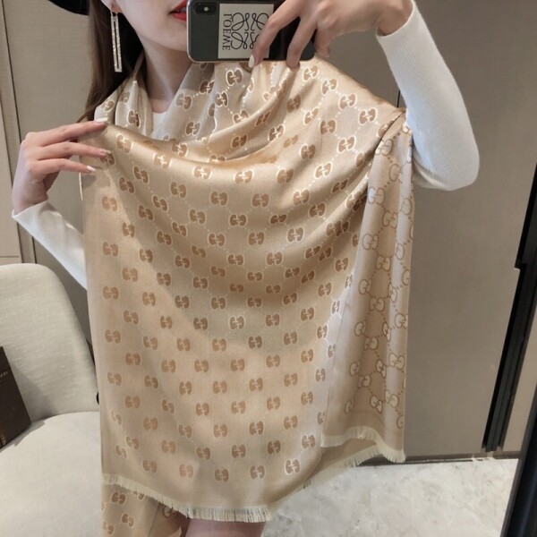 위핑,디올 DIOR 더블 G 프린트 실크 스카프