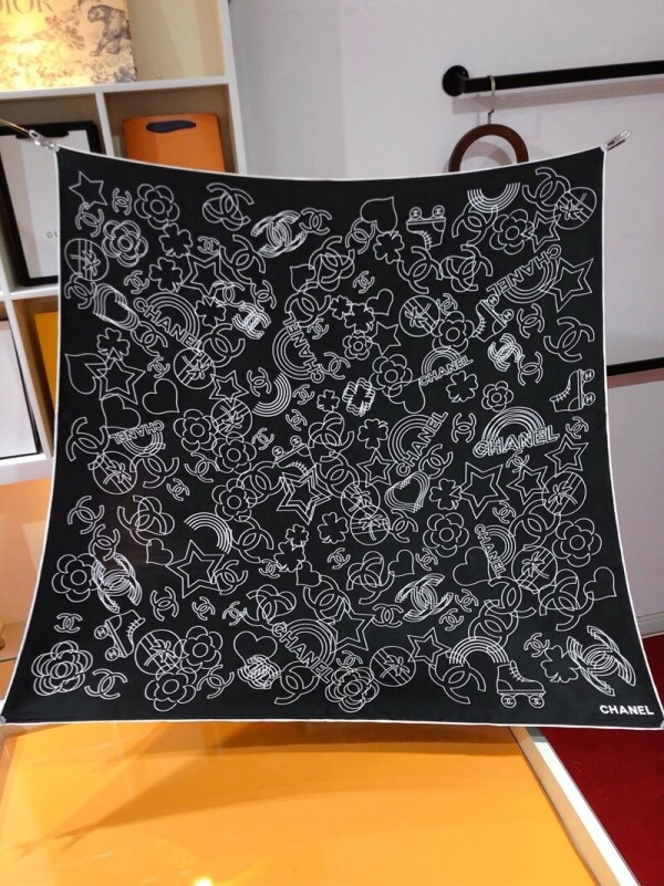 위핑,샤넬 CHANEL 패션 트렌드 실크 스카프 90cm×90cm