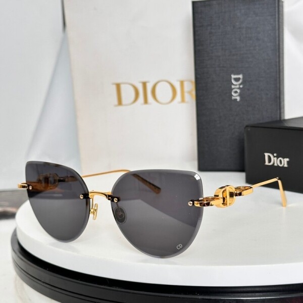 위핑,디올 DIOR 트렌디한 디자인 감각의 선글라스 남녀공용 DSGTA48UCR 61口17-130