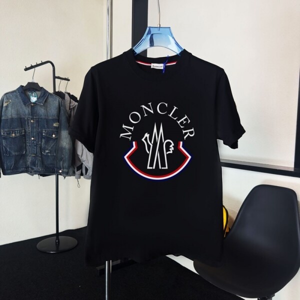 위핑,몽클레르 MONCLER 모던 심플 로고 커플 반팔 티
