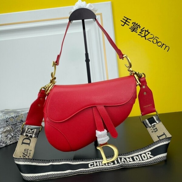 위핑,디올 DIOR saddle 클래식 모던 크로스백 25.5 x 20 x 6.5cm