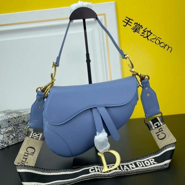 위핑,디올 DIOR saddle 클래식 모던 크로스백 25.5 x 20 x 6.5cm