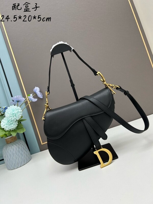 위핑,디올 DIOR 클래식 모던 슬링백