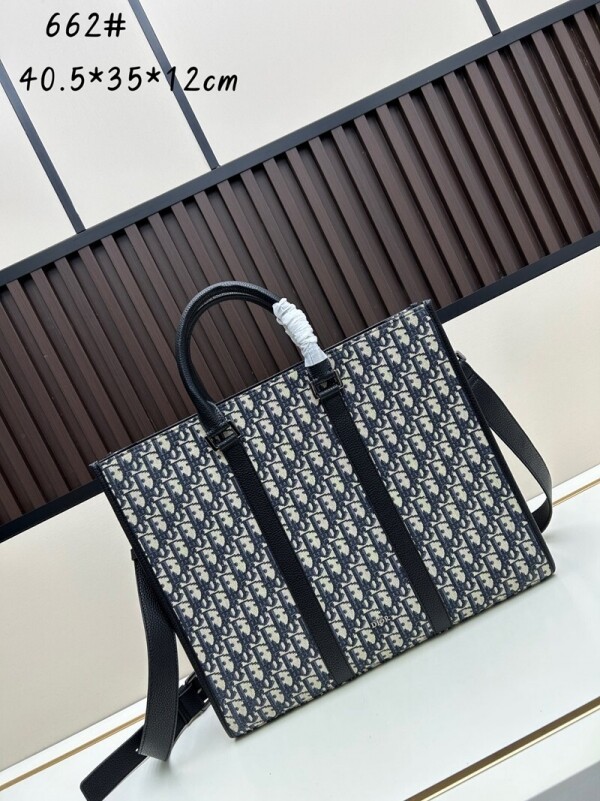 위핑,디올 DIOR East-West Oblique 플라워 모던 토트백