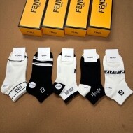 펜디 FENDI 클래식 더블 F 로고 남자 짧은 양말