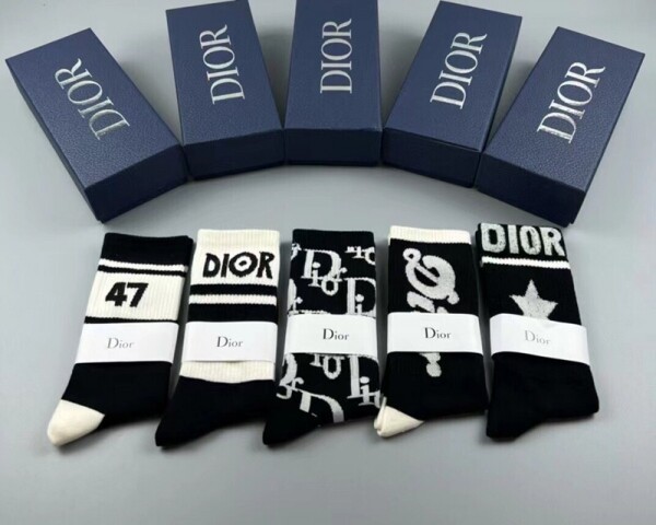 위핑,디올 DIOR 클래식 레터링 로고 여성 미디 양말
