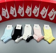나이키 NIKE 클래식 로고 여자 짧은 양말
