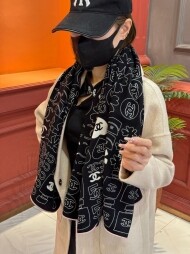 샤넬 CHANEL 모던 클래식 패턴 캐주얼 스카프