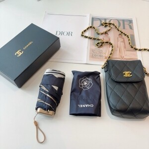 샤넬 CHANEL 플라워 로고 프린트 5개 접이식 수동 파라솔 + 스몰백 세트