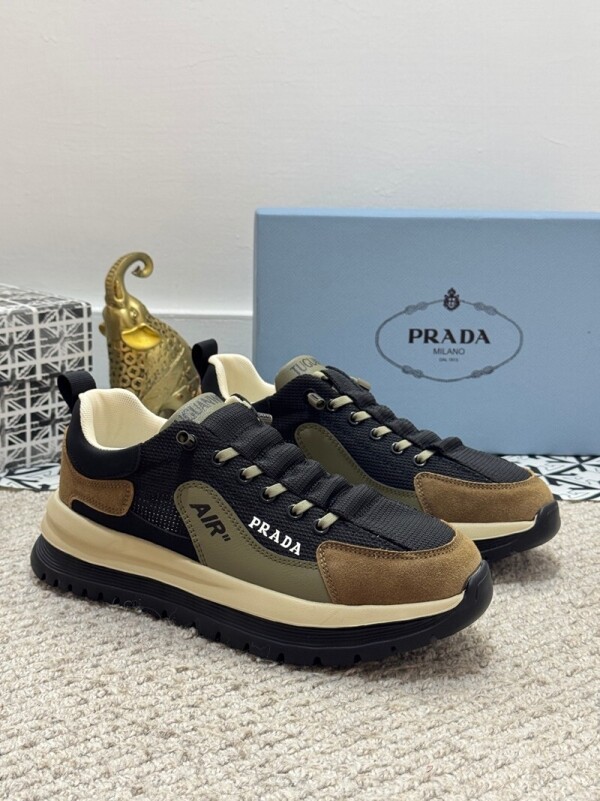 위핑,프라다 PRADA 스타일리쉬한 남자 캐주얼 슈즈