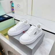 프라다 PRADA 삼각표 커플화이트캐주얼 슈즈