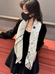 샤넬 CHANEL 클래식 요소 빈티지 캐주얼 스카프