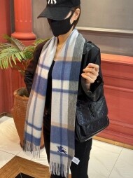 버버리 BURBERRY 모던 클래식 디자인 캐주얼 스카프