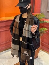 버버리 BURBERRY 모던 클래식 디자인 캐주얼 스카프