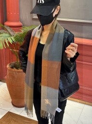 버버리 BURBERRY 모던 클래식 디자인 캐주얼 스카프