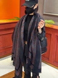 샤넬 CHANEL 모던 클래식 디자인 캐주얼 스카프