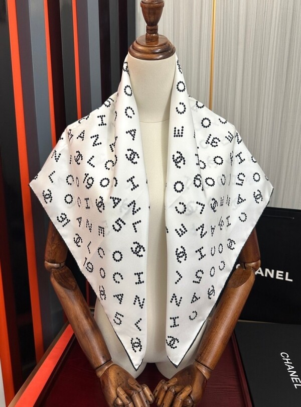 위핑,샤넬 CHANEL 모던 클래식 디자인 캐주얼 스카프