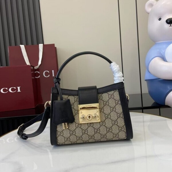 위핑,구찌 GUCCI Padlock 모던 컴팩트 토트 숄더백