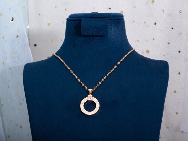 위핑,불가리 BVLGARI 클래식하고 세련된 디자인의 펜던트 목걸이