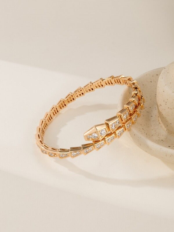 위핑,불가리 BVLGARI 클래식 디자인 모던 큐빅 팔찌