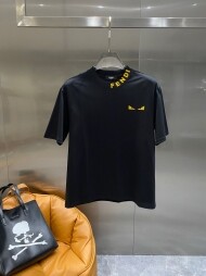 펜디 FENDI 클래식 심플 캐주얼 반팔티셔츠