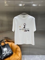 지방시 Givenchy 클래식 심플 캐주얼 반팔티셔츠