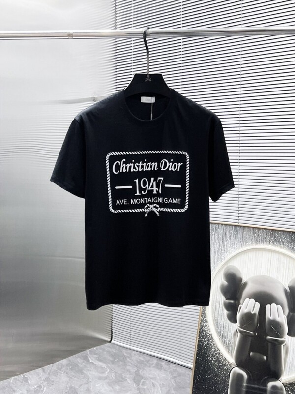 위핑,디올 DIOR 로고 패션 트렌디 커플룩 반팔
