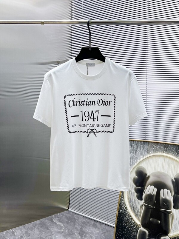 위핑,디올 DIOR 로고 패션 트렌디 커플룩 반팔