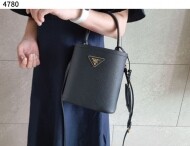 프라다 파니에 사피아노 가죽 미니백
