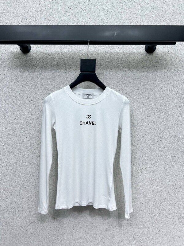 위핑,샤넬 CHANEL 클래식 로고 라운드 슬림 긴팔 톱