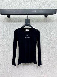 샤넬 CHANEL 클래식 로고 라운드 슬림 긴팔 톱