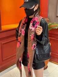 구찌 GUCCI 모던 클래식 디자인 빈티지 캐주얼 스카프