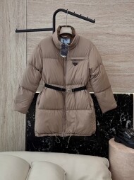프라다 PRADA 클래식 삼각 롱 다운
