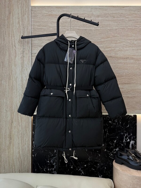 위핑,프라다 PRADA 모던 삼각 롱 패딩 코트