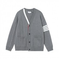 톰브라운 Thom Browne 와이드 브이넥 꽈배기 짜임 모던 남녀 니트 카디건