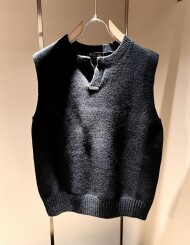 로로피아나 LORO PIANA 솔리드 모던 심플 캐주얼 니트 베스트