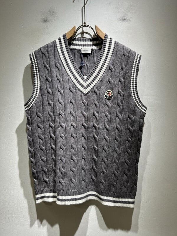 위핑,몽클레르 MONCLER 로고 모던 클래식 스쿨룩 커플 니트 베스트