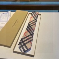 버버리 BURBERRY 클래식 체크 신상 남성 넥타이