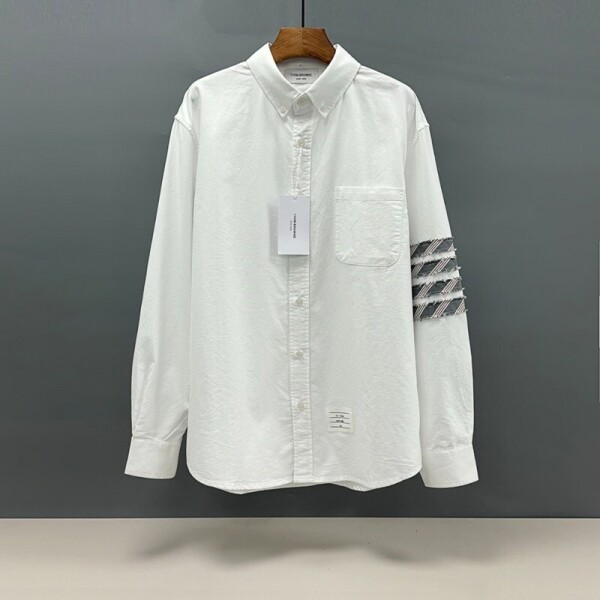 위핑,톰브라운 Thom Browne 클래식 네 줄 바 디자인으로 모던 캐주얼 긴팔 셔츠