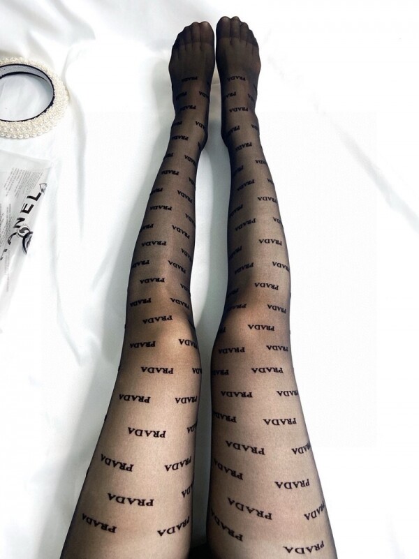 위핑,프라다 PRADA 레터링 로고 모던 섹시 스타킹