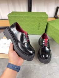 구찌 GUCCI 25 유광 가죽 남여공용 로퍼 캐주얼 구두