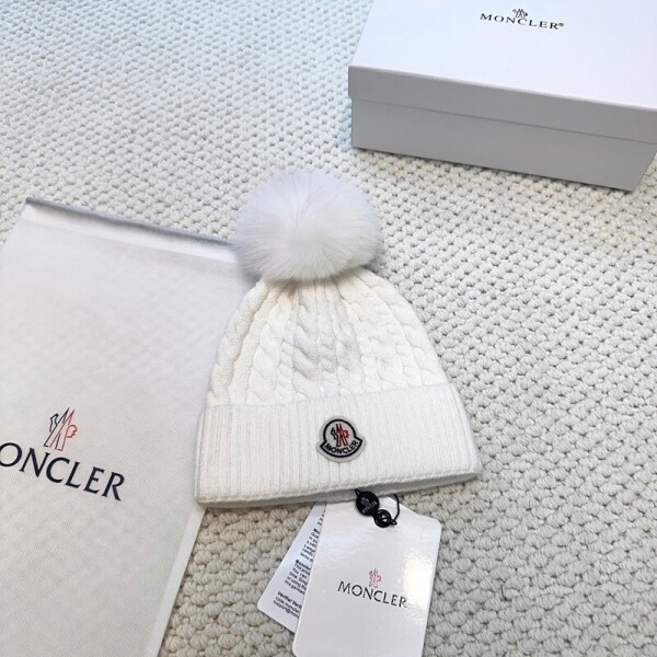 위핑,몽클레르 MONCLER 털방울러블리 포근 여성 비니
