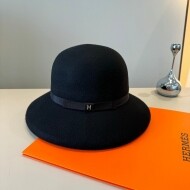 에르메스 Hermès 심플한 분위기의 아웃도어 울 여성 선캡