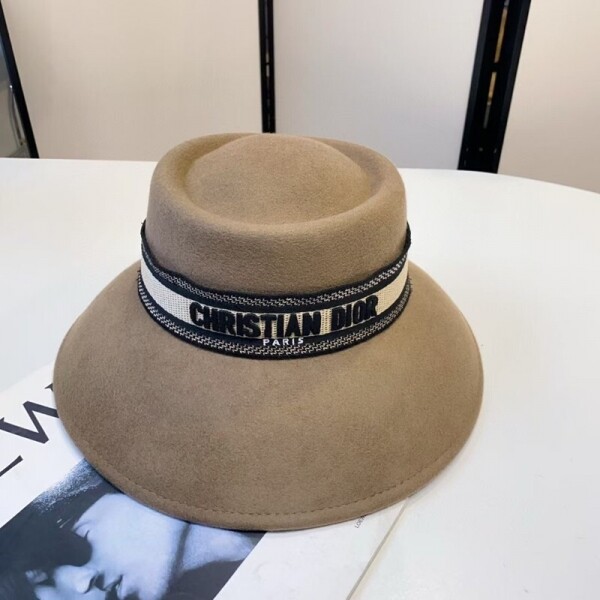 위핑,디올 DIOR 이니셜 로고 기질 명원 울 선캡
